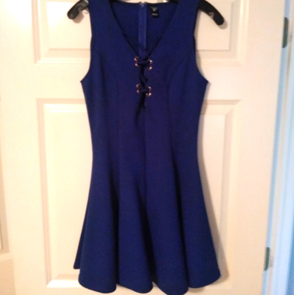 Colbolt blue dress.